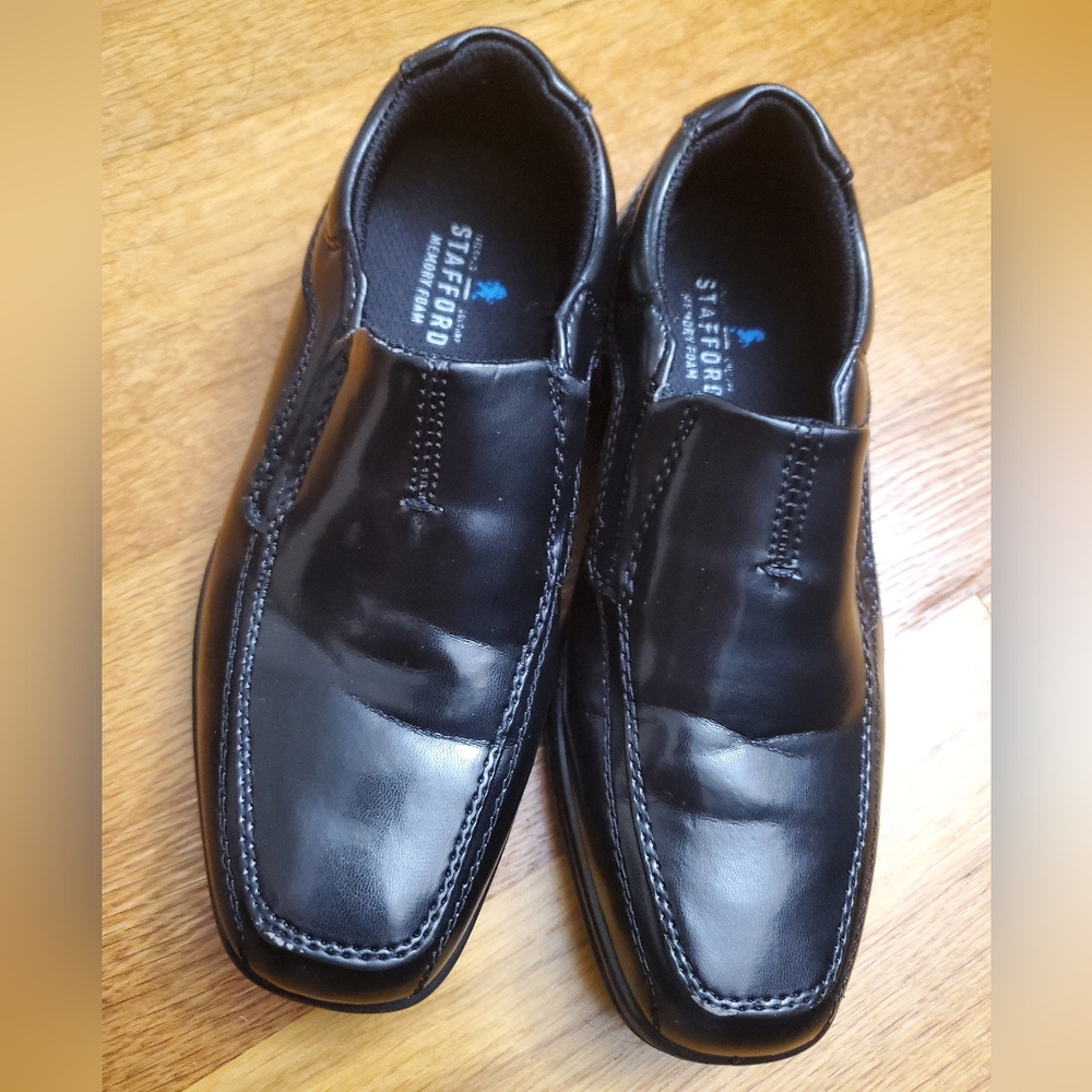 Dress shoes